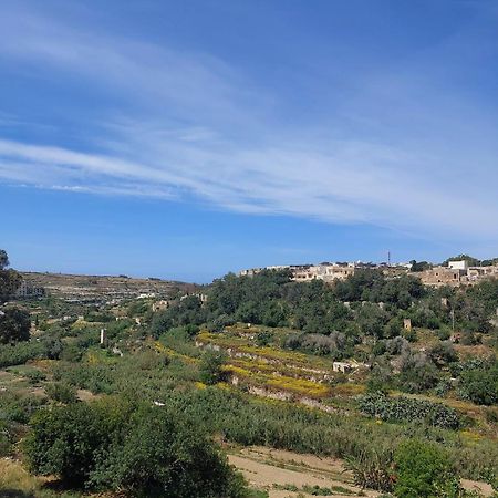 Gozo Island Escape Sleeps 4 With Private Bathroom Ghajn il-Kbira  Exterior photo