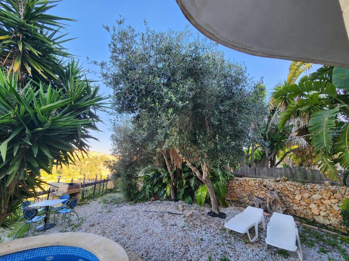 Gozo Island Escape Sleeps 4 With Private Bathroom Ghajn il-Kbira  Exterior photo