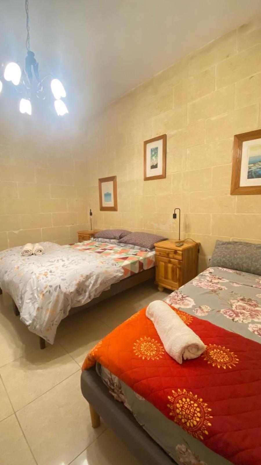 Gozo Island Escape Sleeps 4 With Private Bathroom Ghajn il-Kbira  Exterior photo